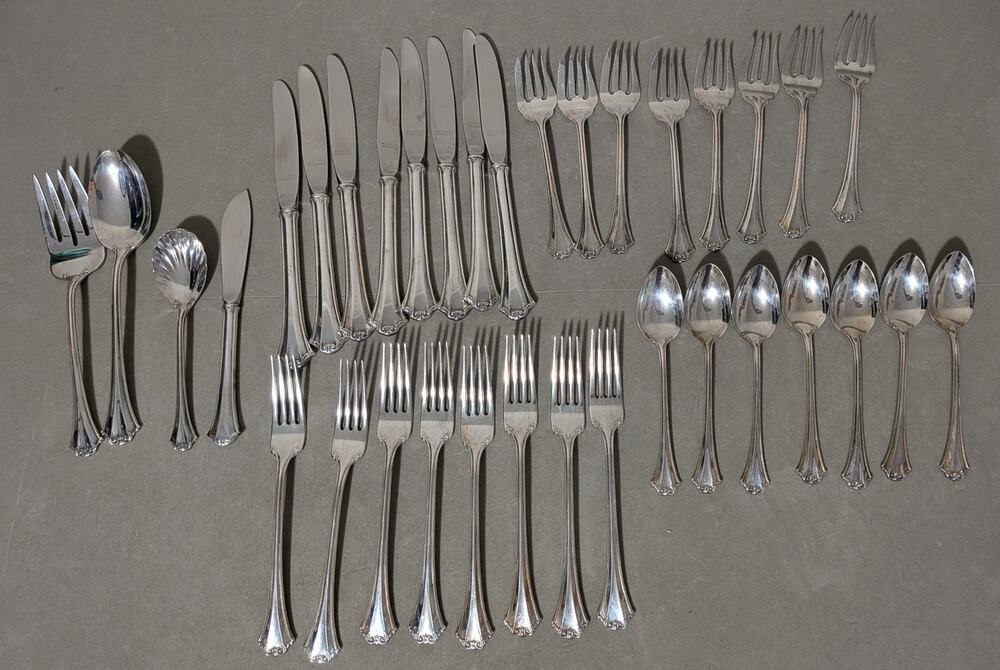 Vintage Reed & Barton French Chippendale Silverplate Flatware Set - 35 Pieces
